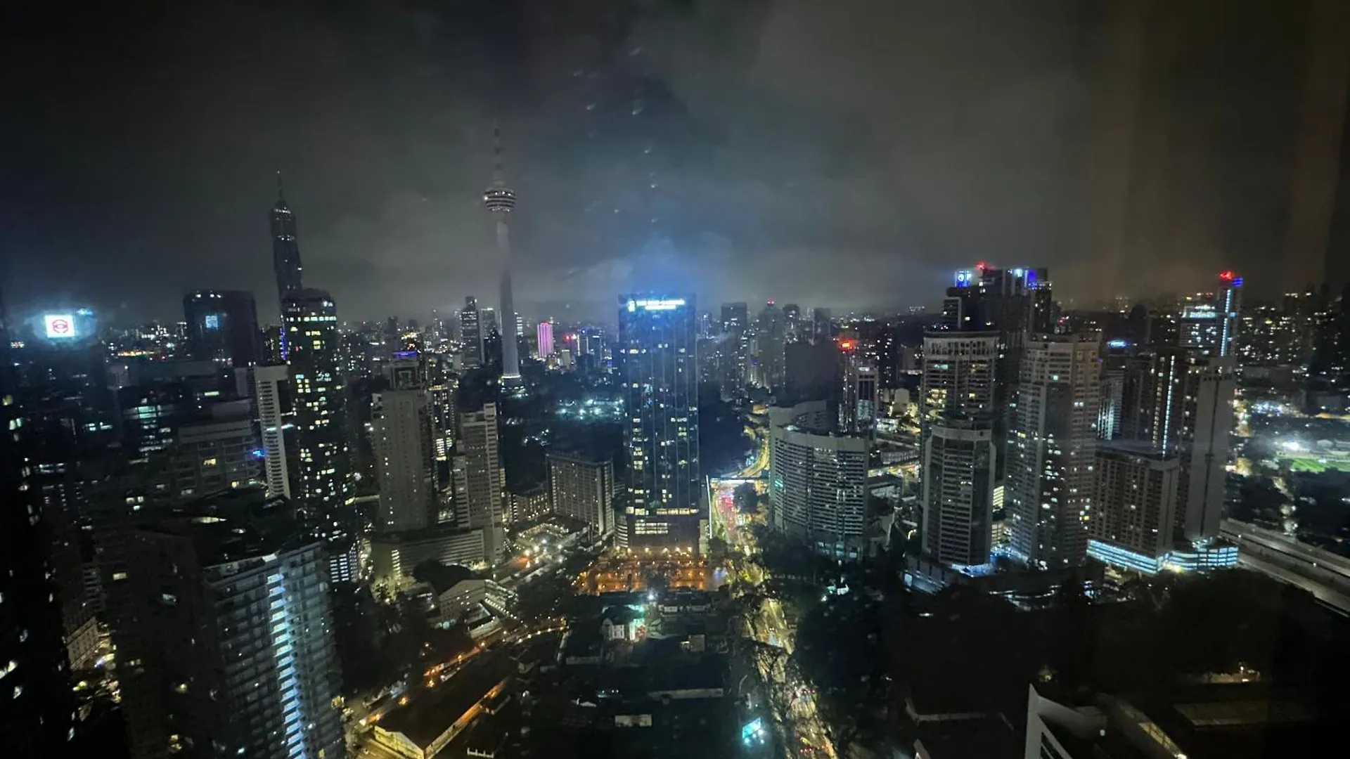 شقة Tropicana The Residences - Klcc By Luxury World كوالالمبور ماليزيا