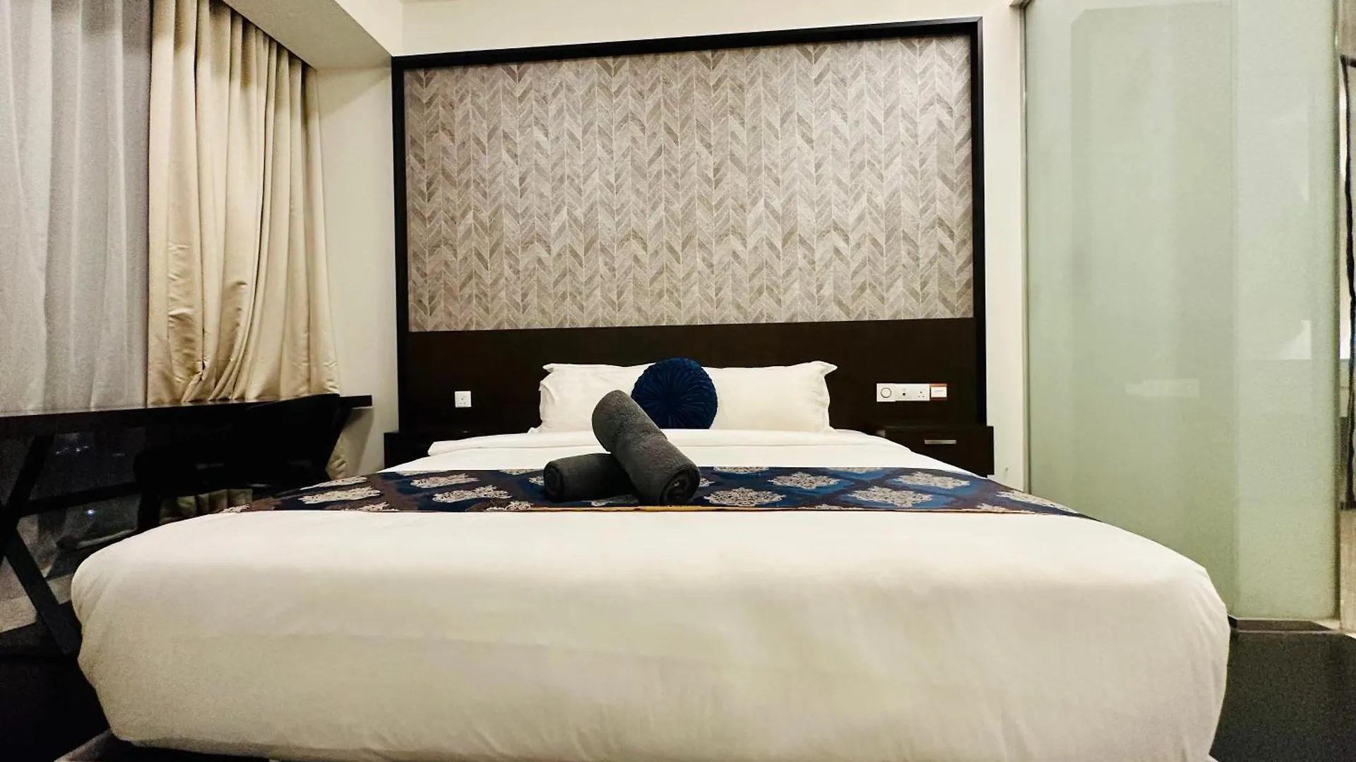 Tropicana The Residences - Klcc By Luxury World كوالالمبور 0*,
