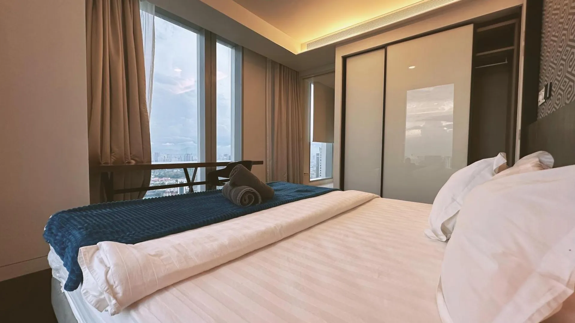 Tropicana The Residences - Klcc By Luxury World كوالالمبور 0*,